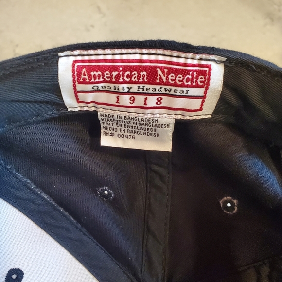 Vintage NHL Original Six Black Hat - Picture 10 of 10